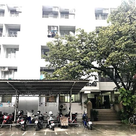 Jaroonwej Bangsaen Hotel Exterior photo